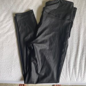 Mono b pebbled leggings